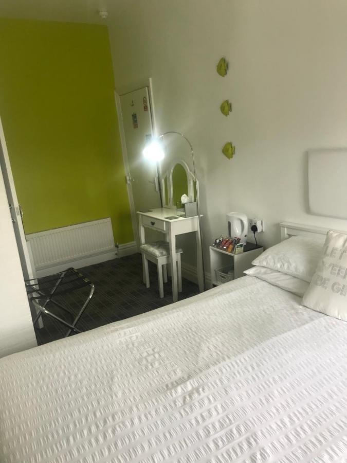 بلاكبول Number 40 - No Multiple Room Bookings المظهر الخارجي الصورة